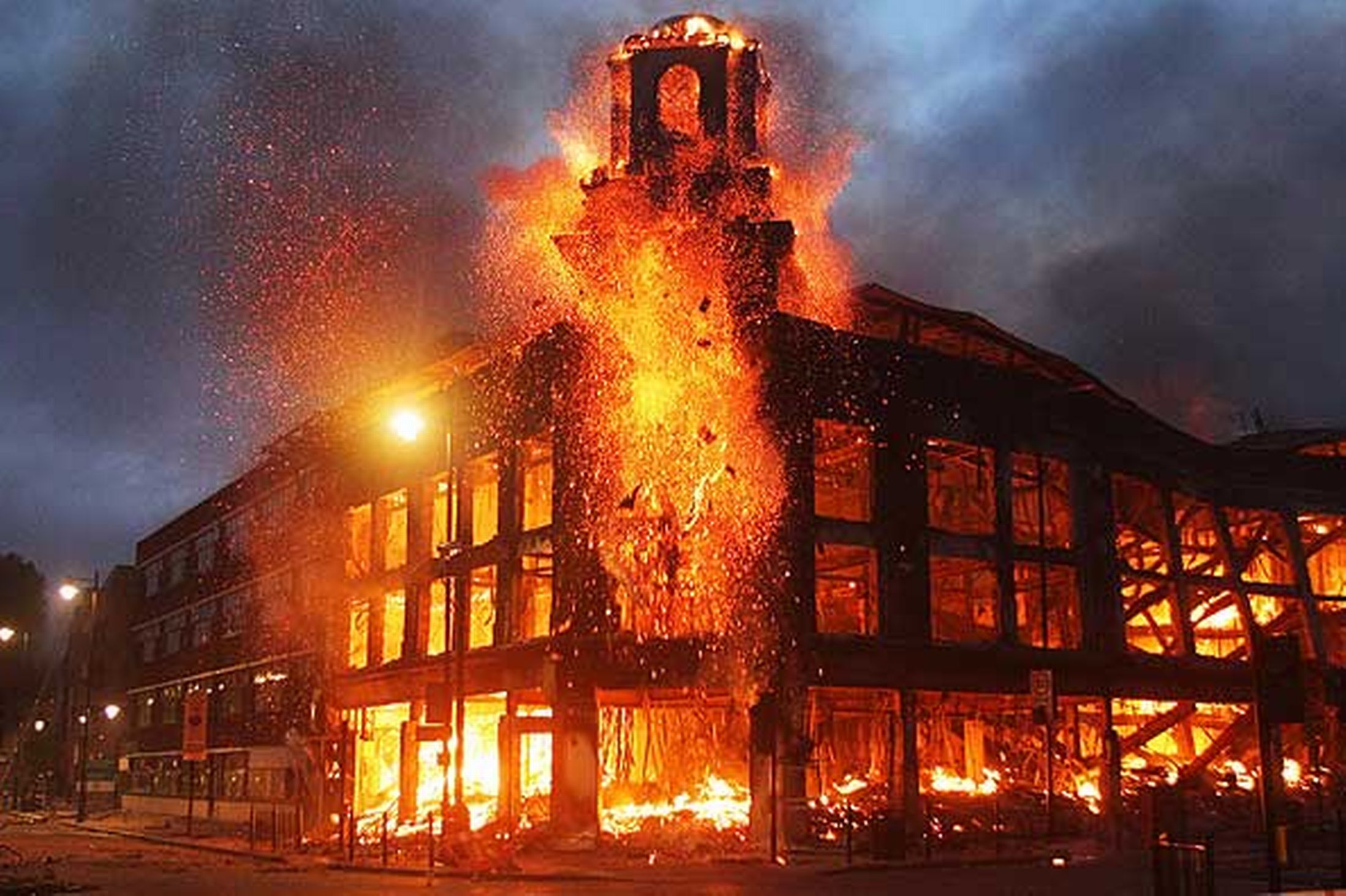 Commercial building replacement cost estimator